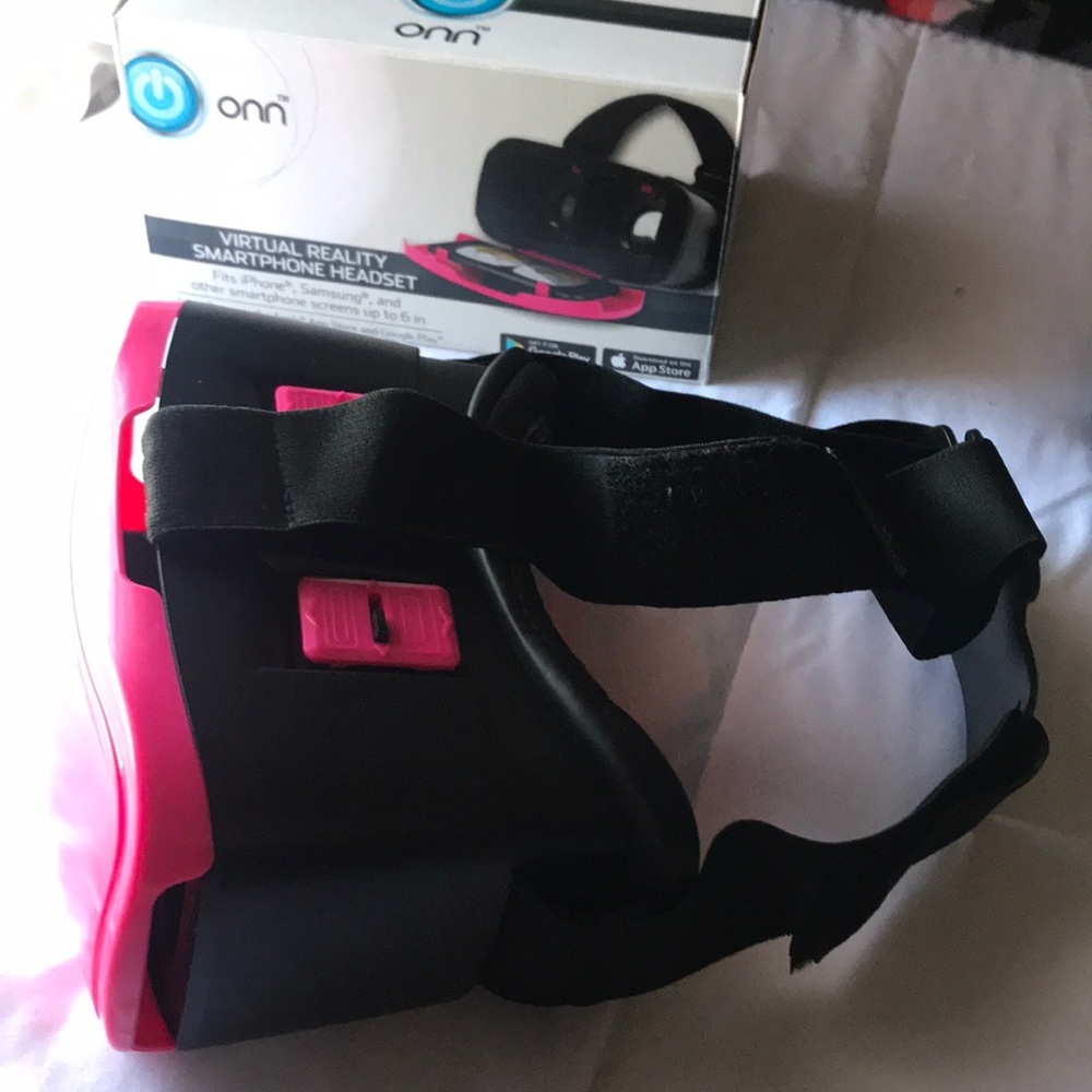Virtual Reality Smartphone Headset - Picture 2 of 3